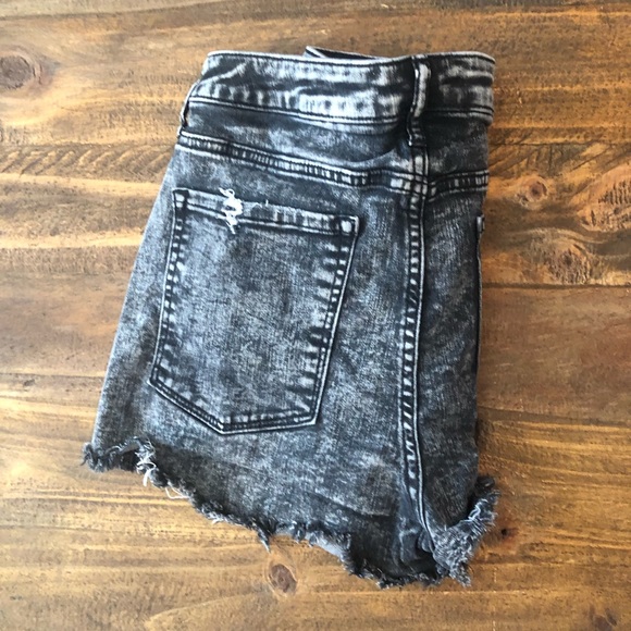Acid Wash High Rise Shorts - Picture 3 of 3